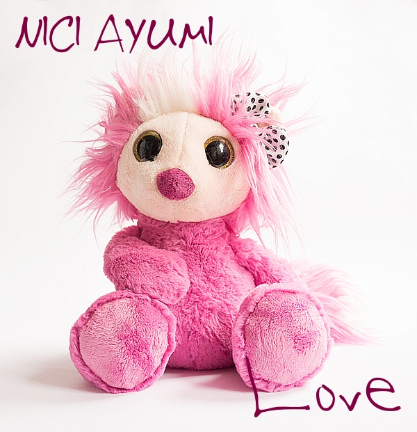 NICI AYUMI Love 30cm Schlenker mit Glitzeranhänger 