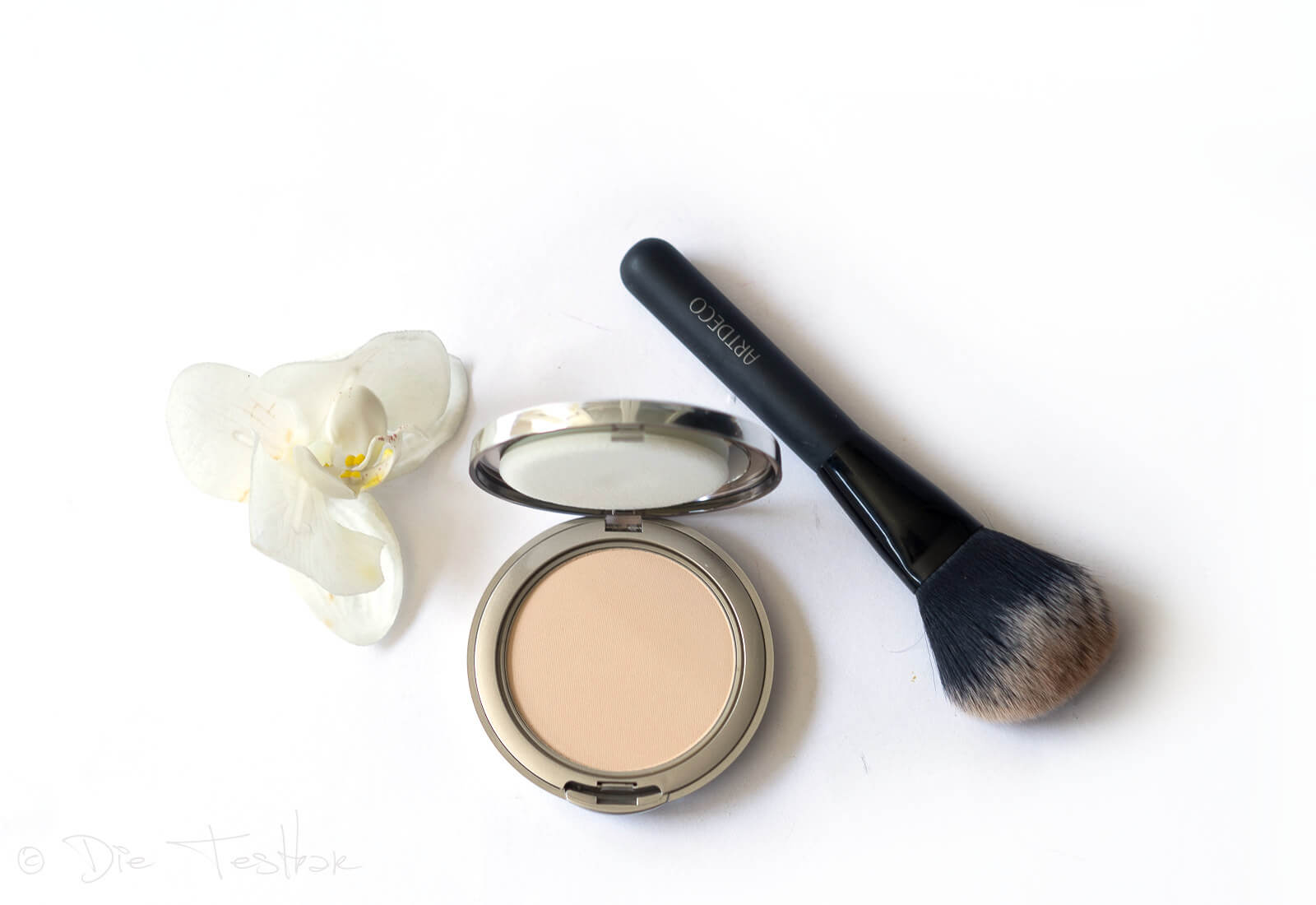 Wunderschönes und haltbares Sommer-Make-up mit Artdeco 23