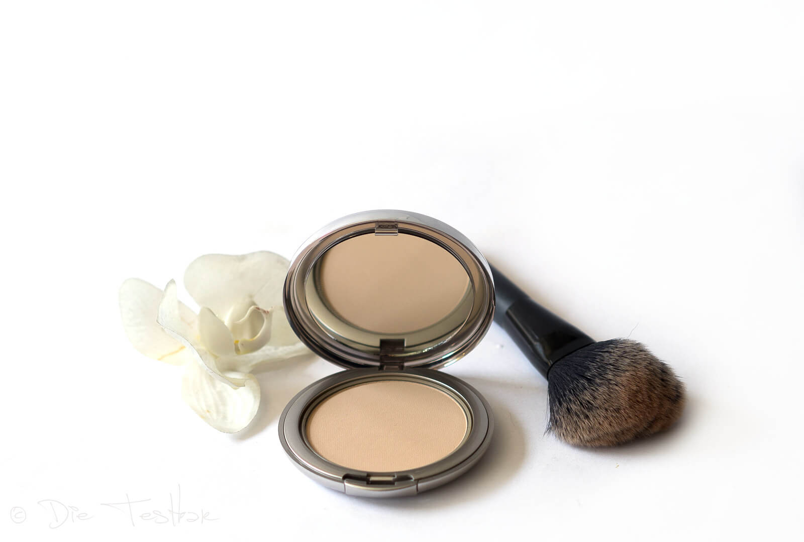 Wunderschönes und haltbares Sommer-Make-up mit Artdeco 24