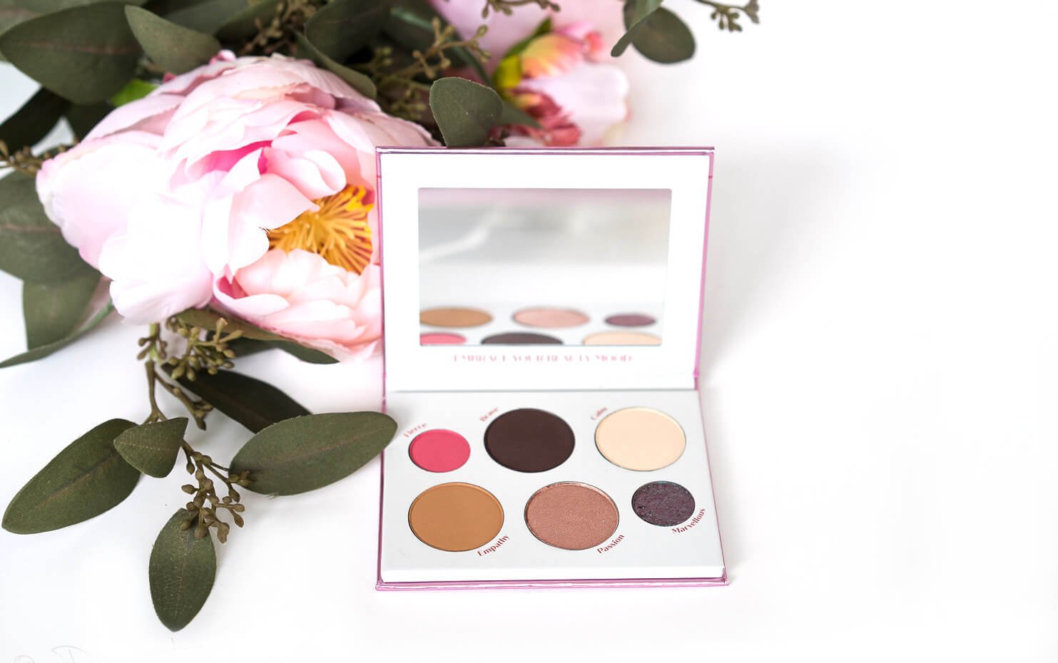 Eyeshadow-Palette Euphoria Shades