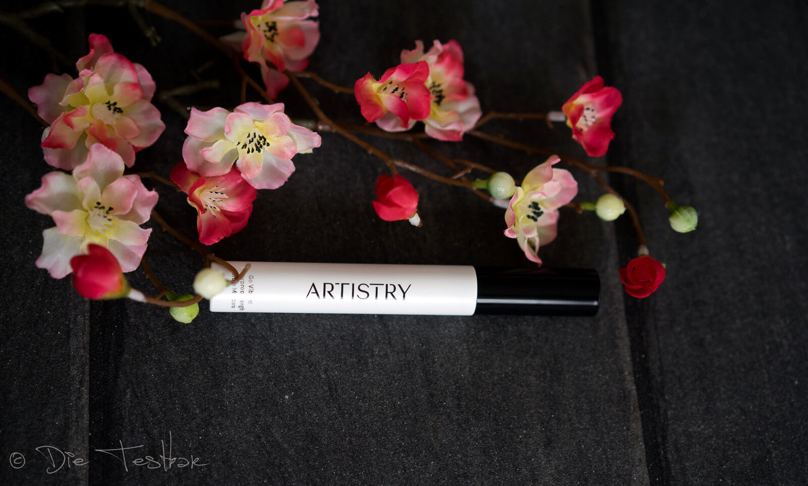 Review - Artistry Future Glow Serum Foundation und Go Vibrant Eye Collection 7