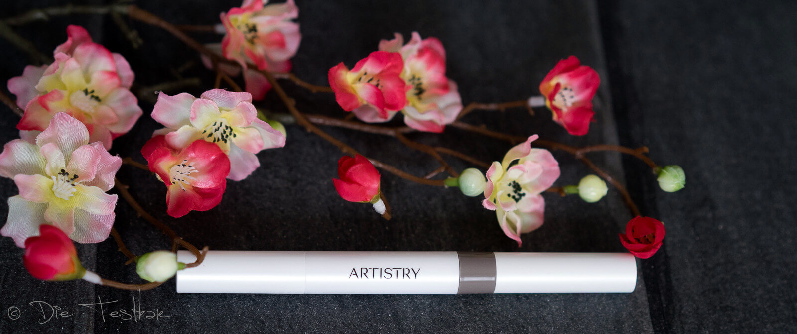 Review - Artistry Future Glow Serum Foundation und Go Vibrant Eye Collection 19