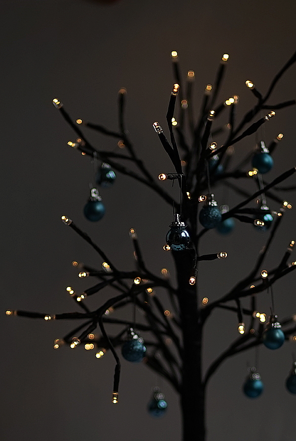 Wunderschöne Leuchtobjekte - Biegsamer LED-Deko-Baum