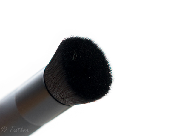 Professioneller Pinsel - Foundation Brush von Reviderm