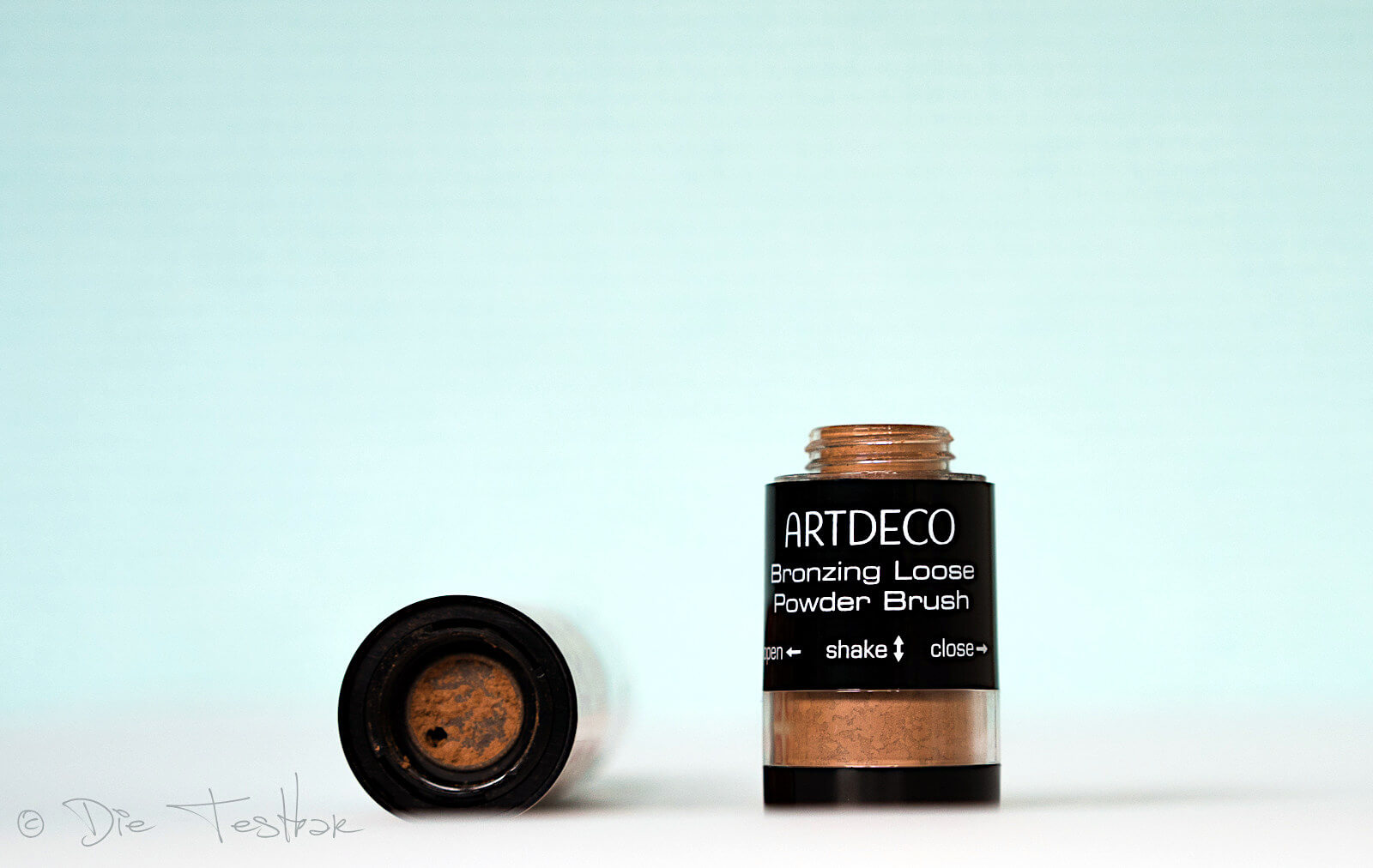 ARTDECO Bronzing Loose Powder Brush for Face & Body