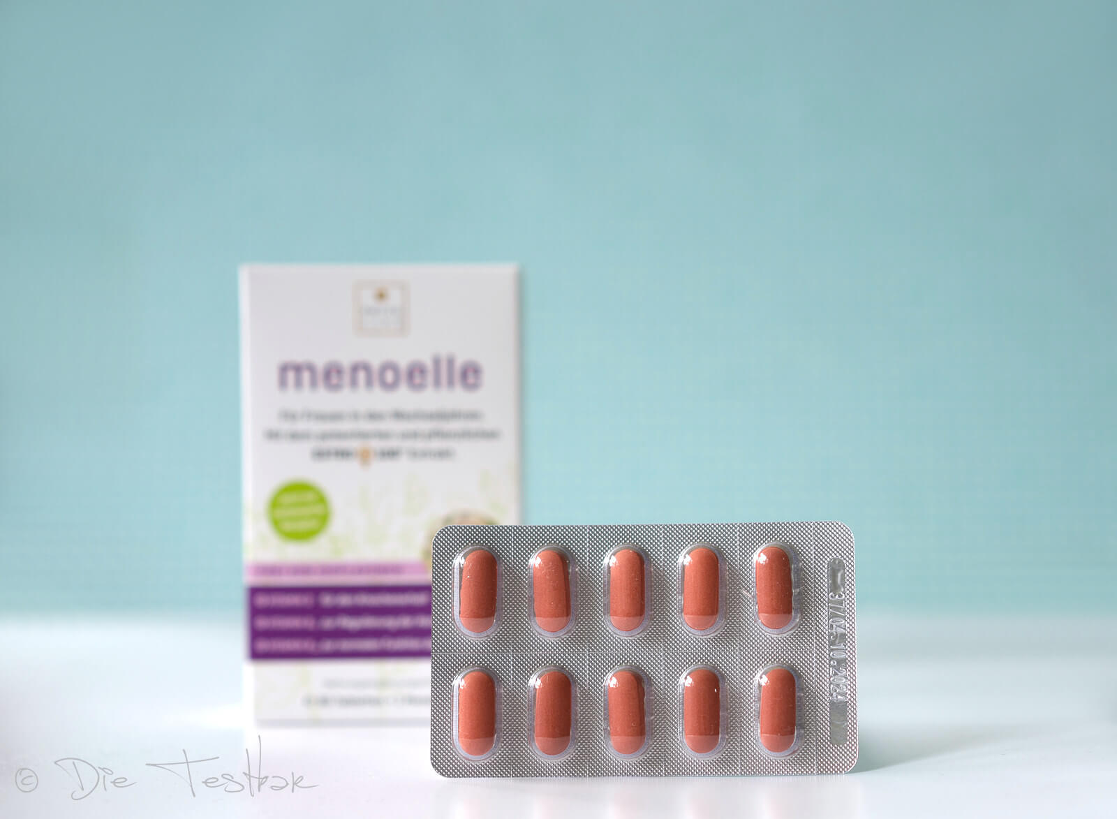 menoelle – die pflanzliche und hormonfreie Behandlungsoption in den Wechseljahren für Haut, Haare und Wohlbefinden  3