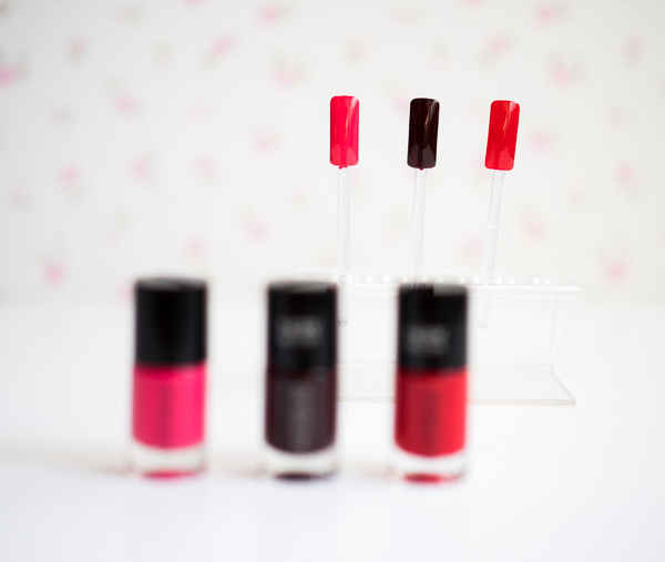 Catrice Ultimate Nail Lacquer (93 Red Night Mystery, 91 It’s All About That Red, 96 A Wink Of Pink) 