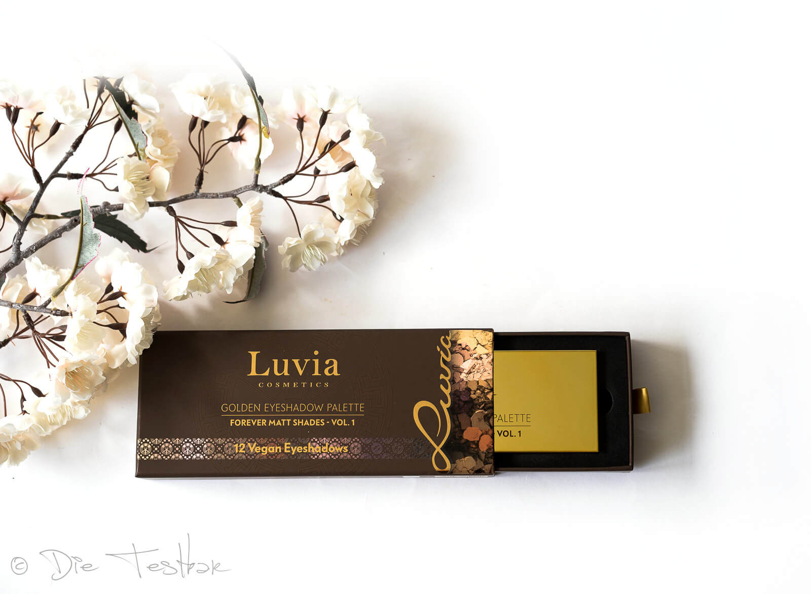 Luvia - Luxury Vegan Beauty - Kosmetische Pinsel und Schwämme - Pinselseife - Lidschatten-Paletten 83