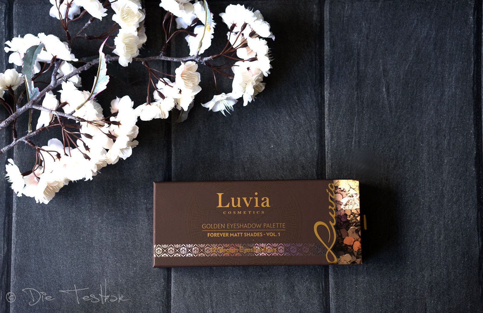 Luvia - Luxury Vegan Beauty - Kosmetische Pinsel und Schwämme - Pinselseife - Lidschatten-Paletten 94