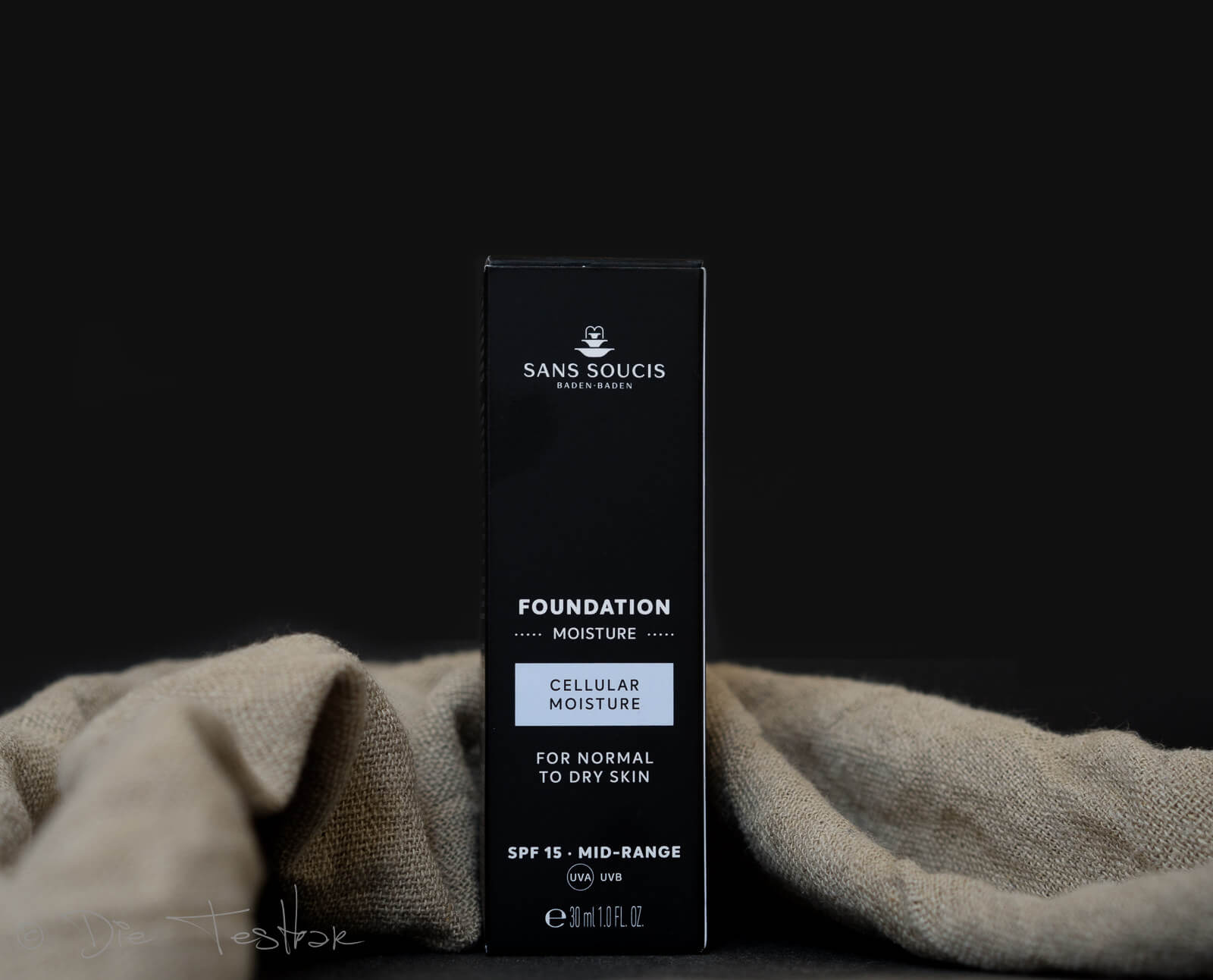 Review - SANS SOUCIS - Hybrid-Foundations - Multitalente - Color, Care und Lichtschutz 5