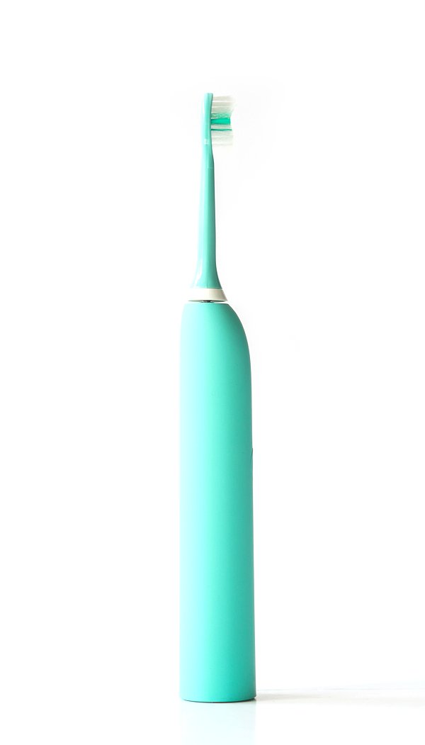 Elektrische Zahnbürste Happybrush mit Schalltechnologie im Test