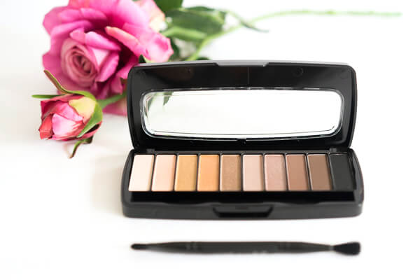 WET N WILD Studio Eyeshadow Palette - Coming In Latte