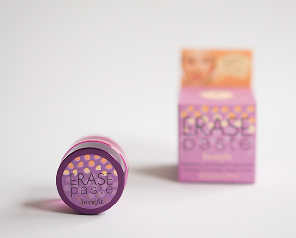 Make-up und Concealer von benefit - erase paste