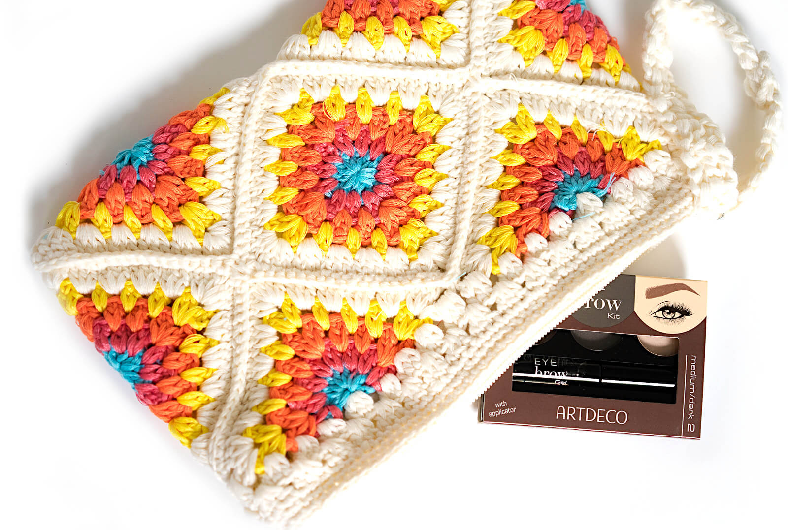 CROCHET POUCH von Artdeco
