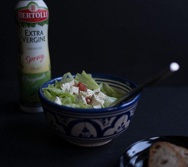 Köstliche Salate mit Bertolli Olivenöl-Spray