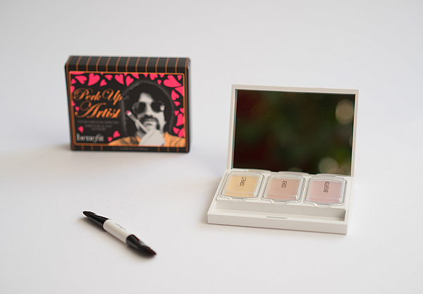 Dekorative Kosmetik und Duft von Benefit - perk up artist