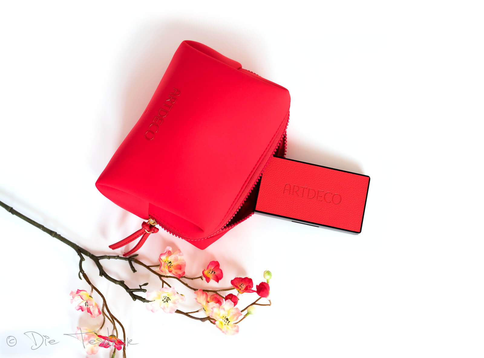 Sommerliche Leichtigkeit für unterwegs – Best of Summer-Kollektion – Beauty to go von Artdeco 4 Sommerliche Leichtigkeit für unterwegs – Best of Summer-Kollektion – Beauty to go von Artdeco 2