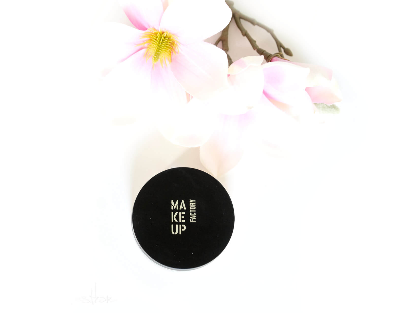 Review - Ein wunderschönes Make-up zaubern mit den Produkten von Make up Factory 22
