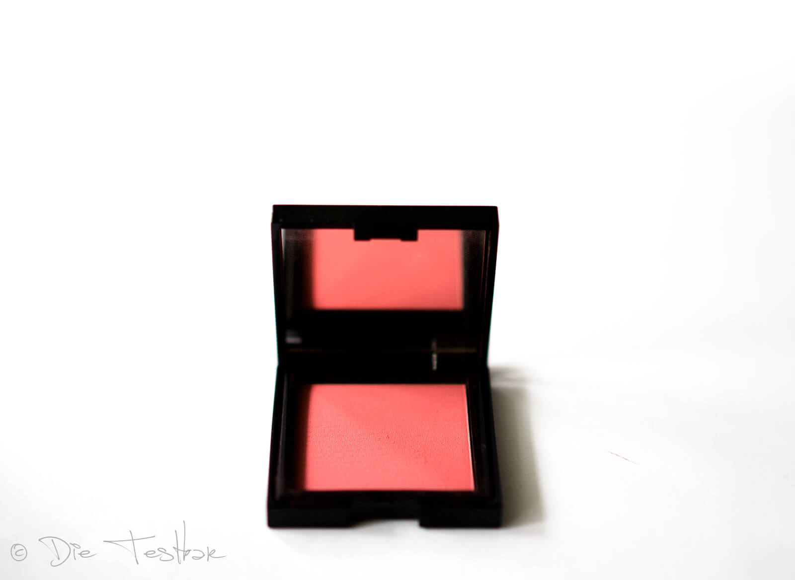 COMPACT BLUSH VITAMIN E von NEE MAKE UP MILANO