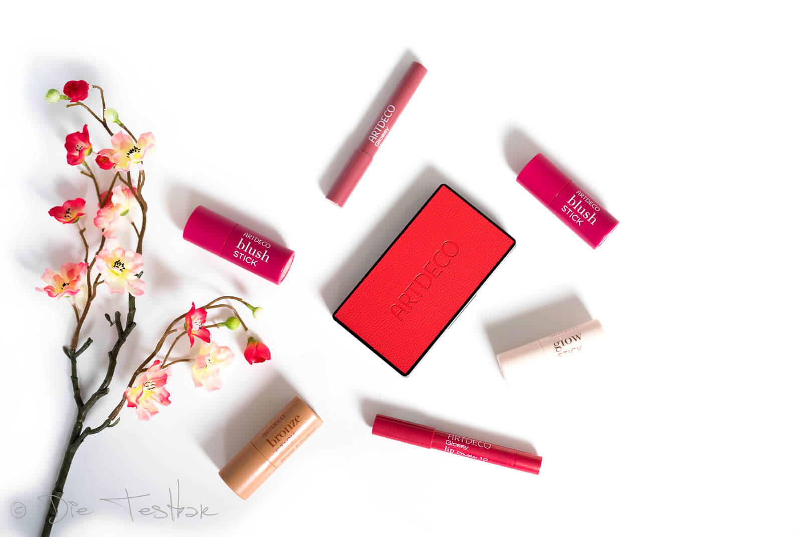 Sommerliche Leichtigkeit für unterwegs – Best of Summer-Kollektion – Beauty to go von Artdeco 5 Sommerliche Leichtigkeit für unterwegs – Best of Summer-Kollektion – Beauty to go von Artdeco 3