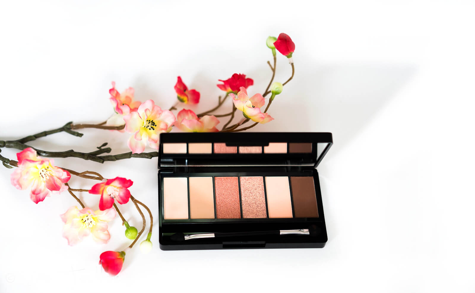 Sommerliche Leichtigkeit für unterwegs – Best of Summer-Kollektion – Beauty to go von Artdeco 31 Iconic Eyeshadow Palette – „Sun in Paradise“ von Artdeco