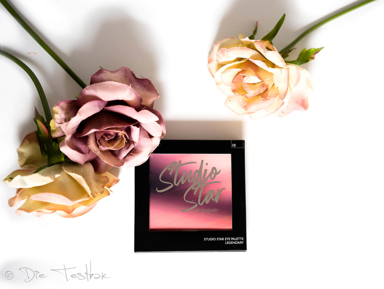 20th Birthdaykollektion - Trendlook Fall/Winter 2025 von Make up Factory 17 Trendlook Studio Star Eye Palette von Make up Factory