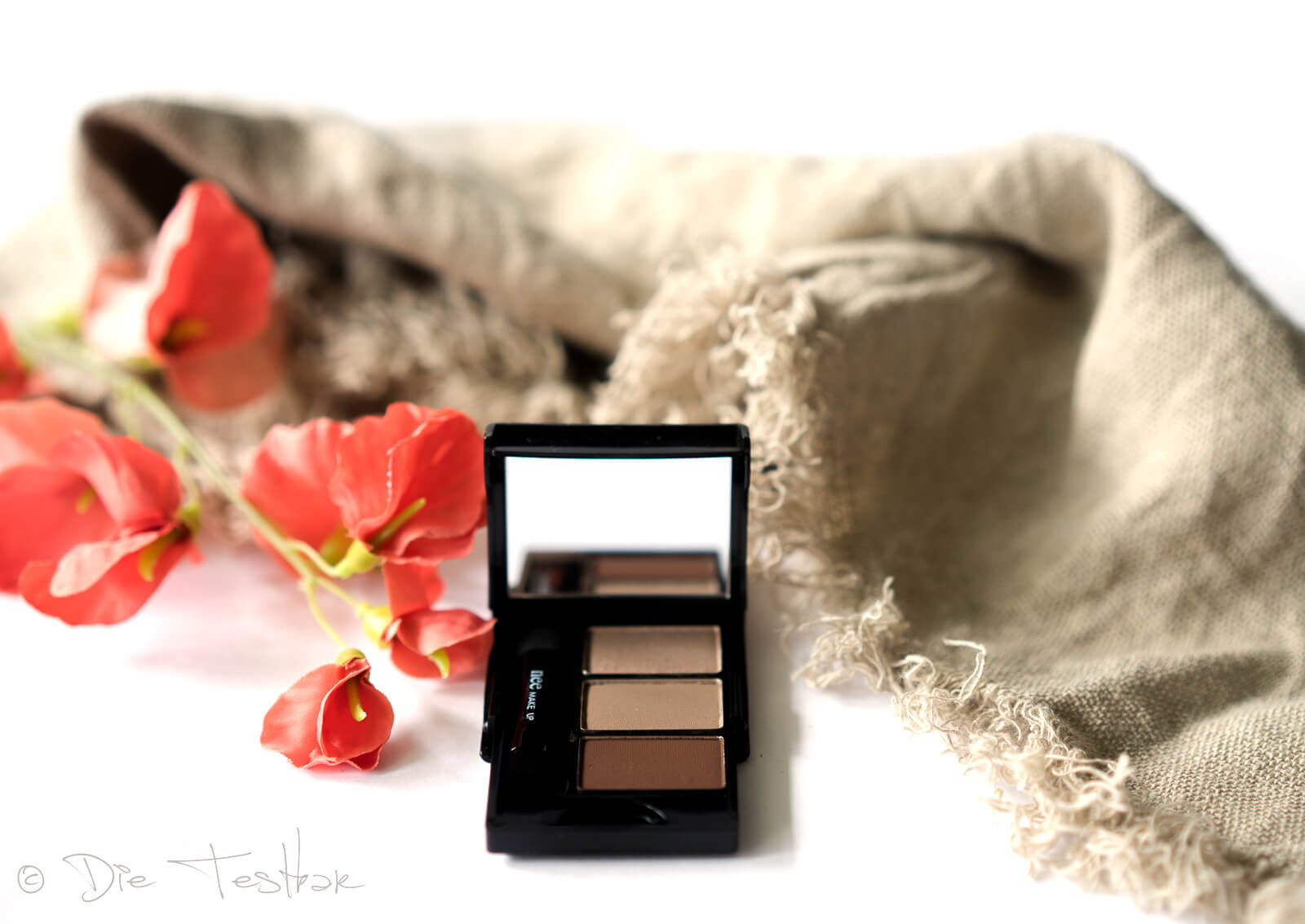 EYESHADOW TRIO von NEE MAKE UP MILANO