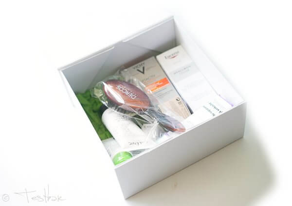 Personalisierte Box mit Kosmetik- und Wohlfühlprodukten von Newpharma