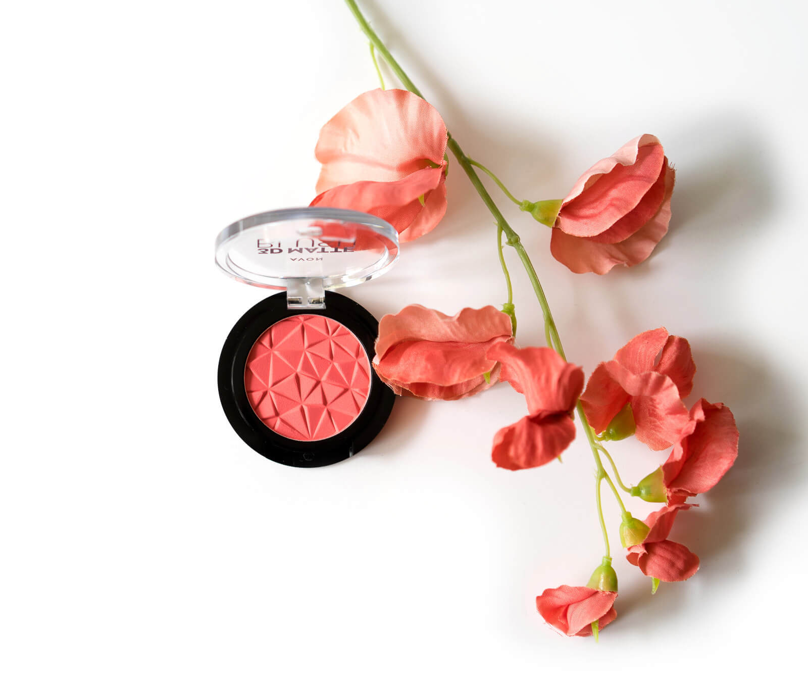 Make-up - Schön in den Sommer mit Avon 23