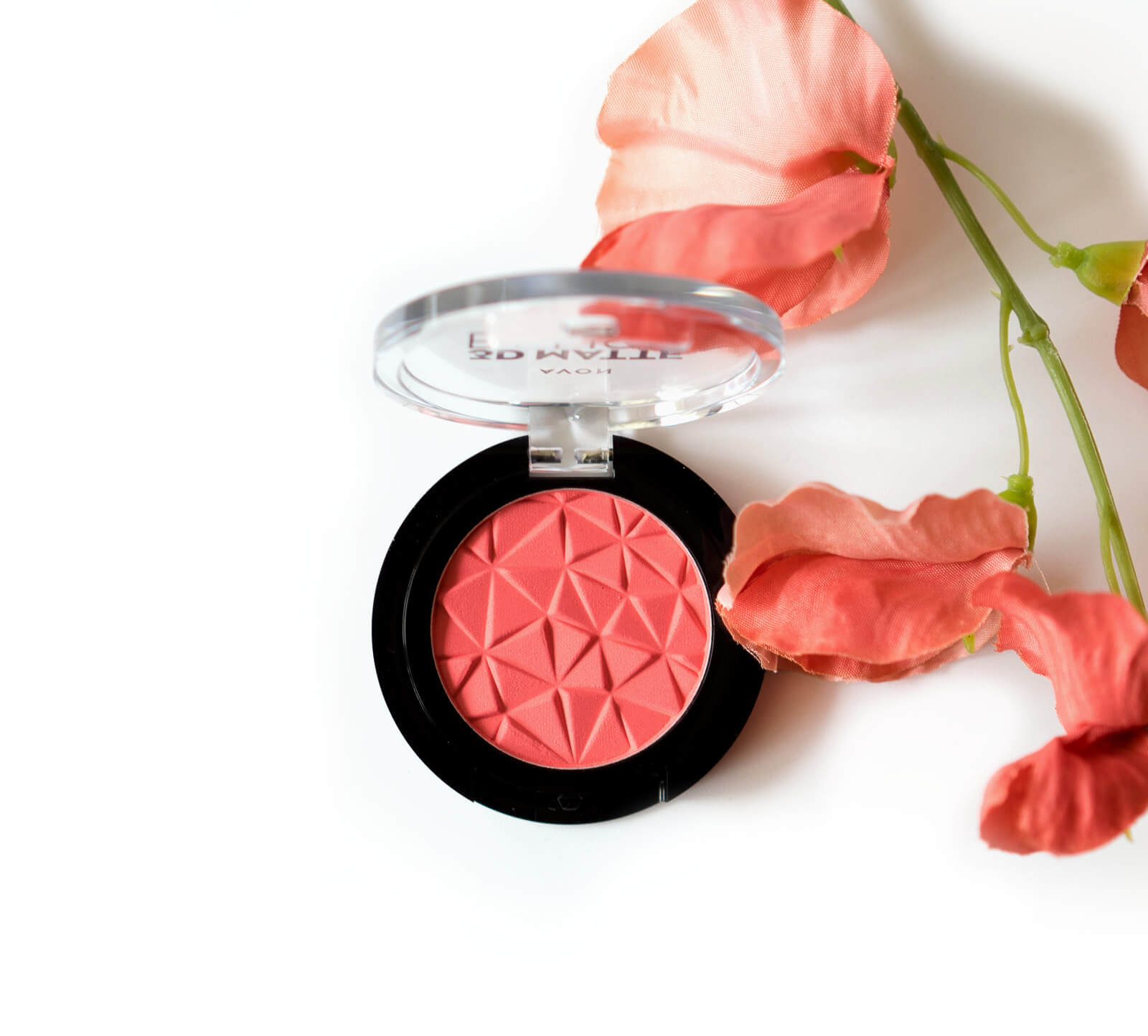 Make-up - Schön in den Sommer mit Avon 24