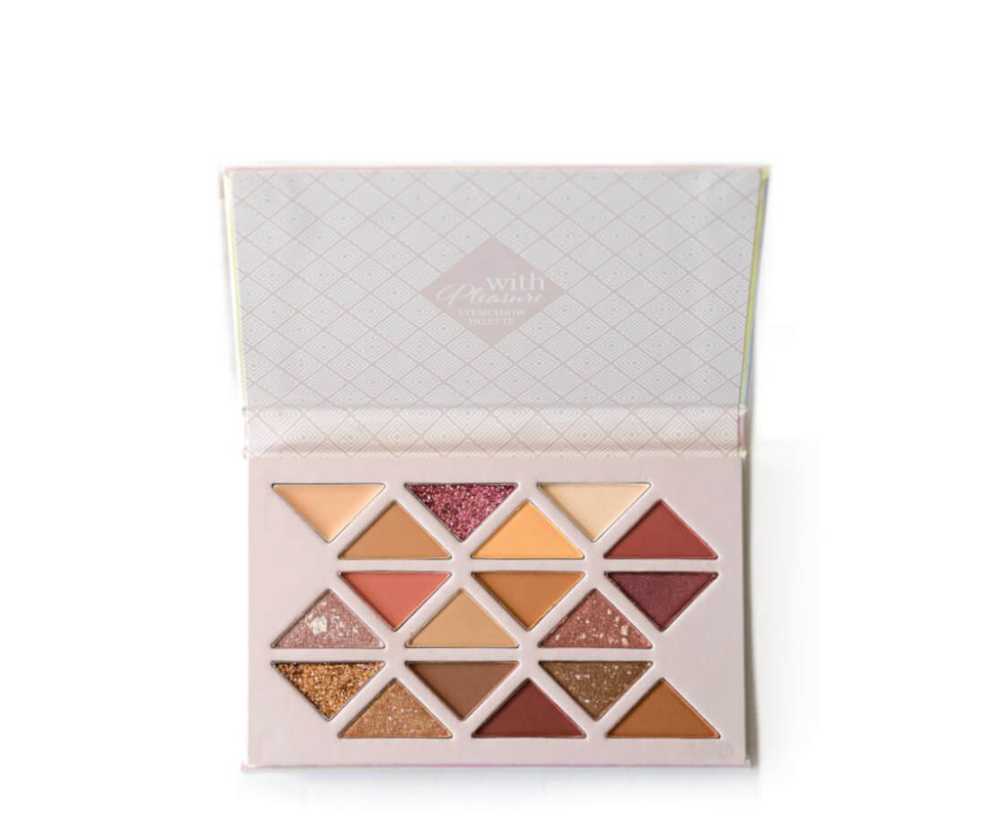 Review - With Pleasure Eyeshadow Palette von Rival de Loop 3