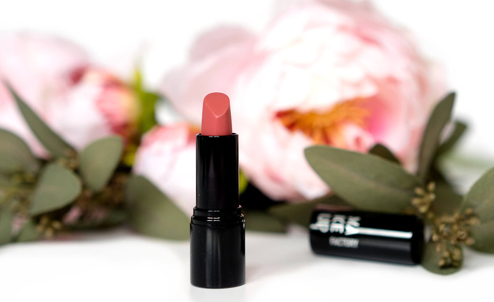 Review - Make-up Trend Look Herbst/Winter - BE THE REBEL von Make up Factory 81
