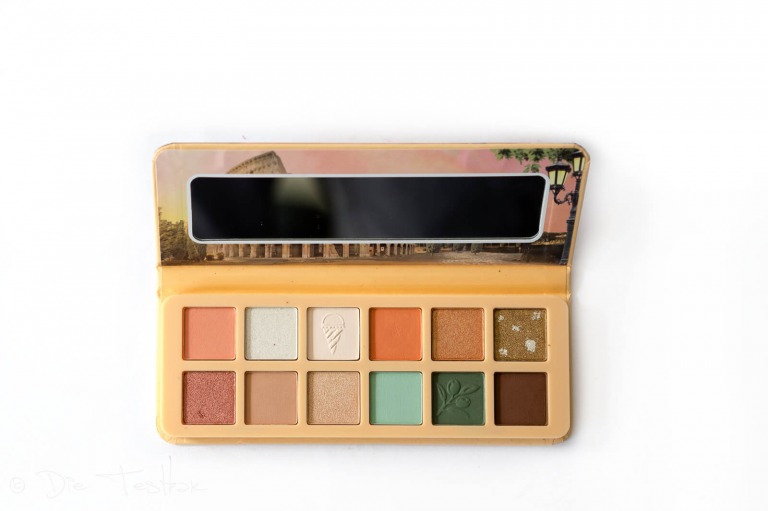 Benvenuti a ROMA Eyeshadow Palette von Essence