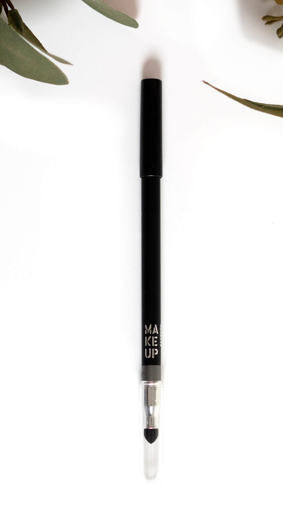 Review - Make-up Trend Look Herbst/Winter - BE THE REBEL von Make up Factory 70