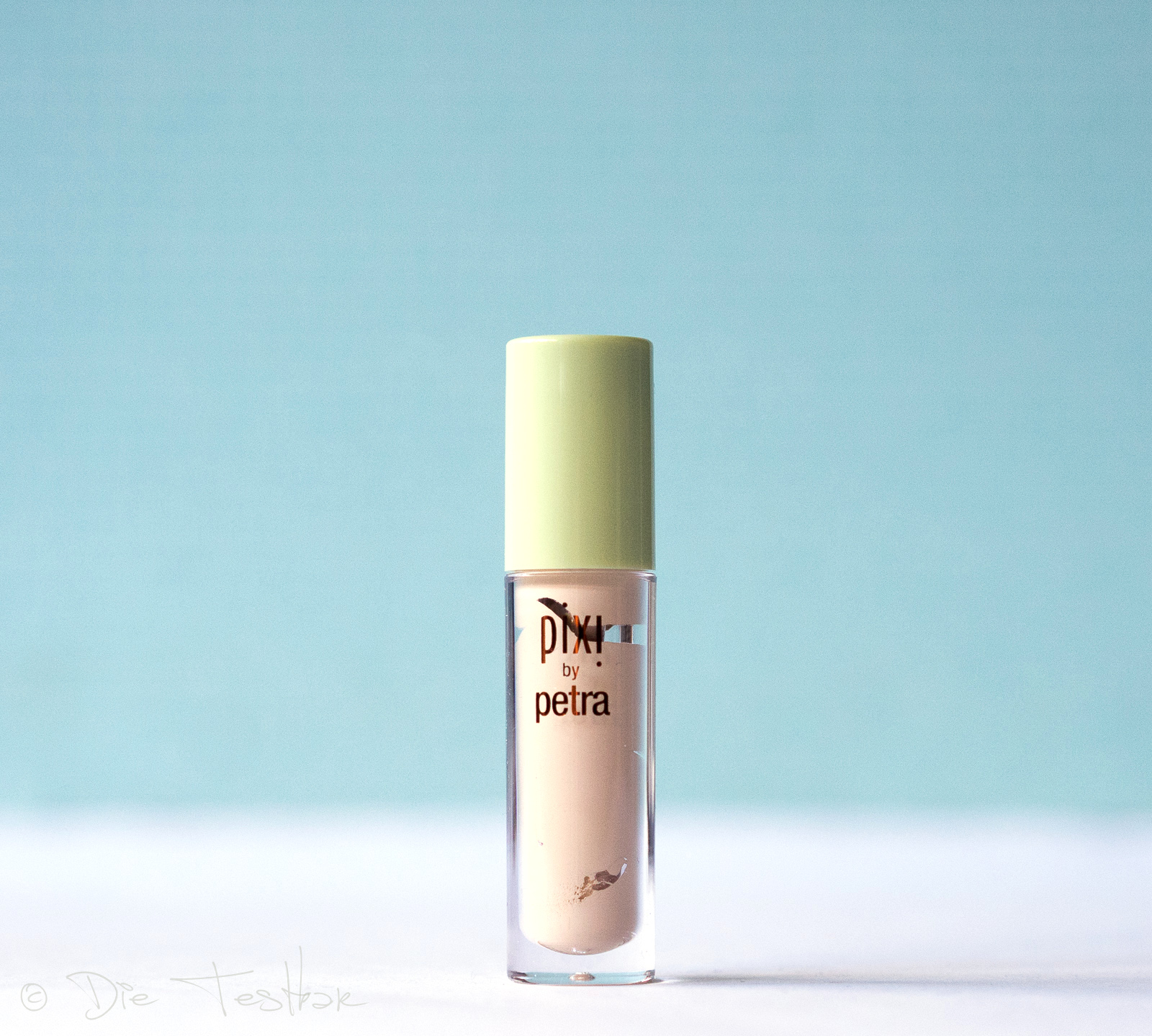 Pat Away Concealing Base Concealer