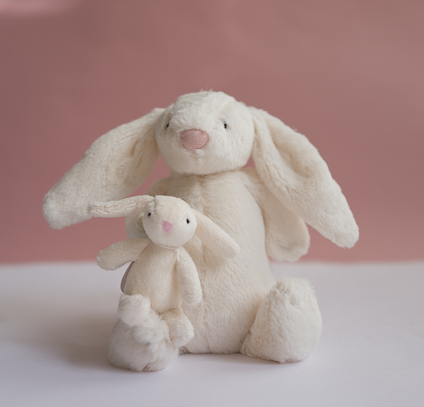 Zauberhafte Geschenke für Babys und Mamis - Häschen Spieluhr von Jellycat