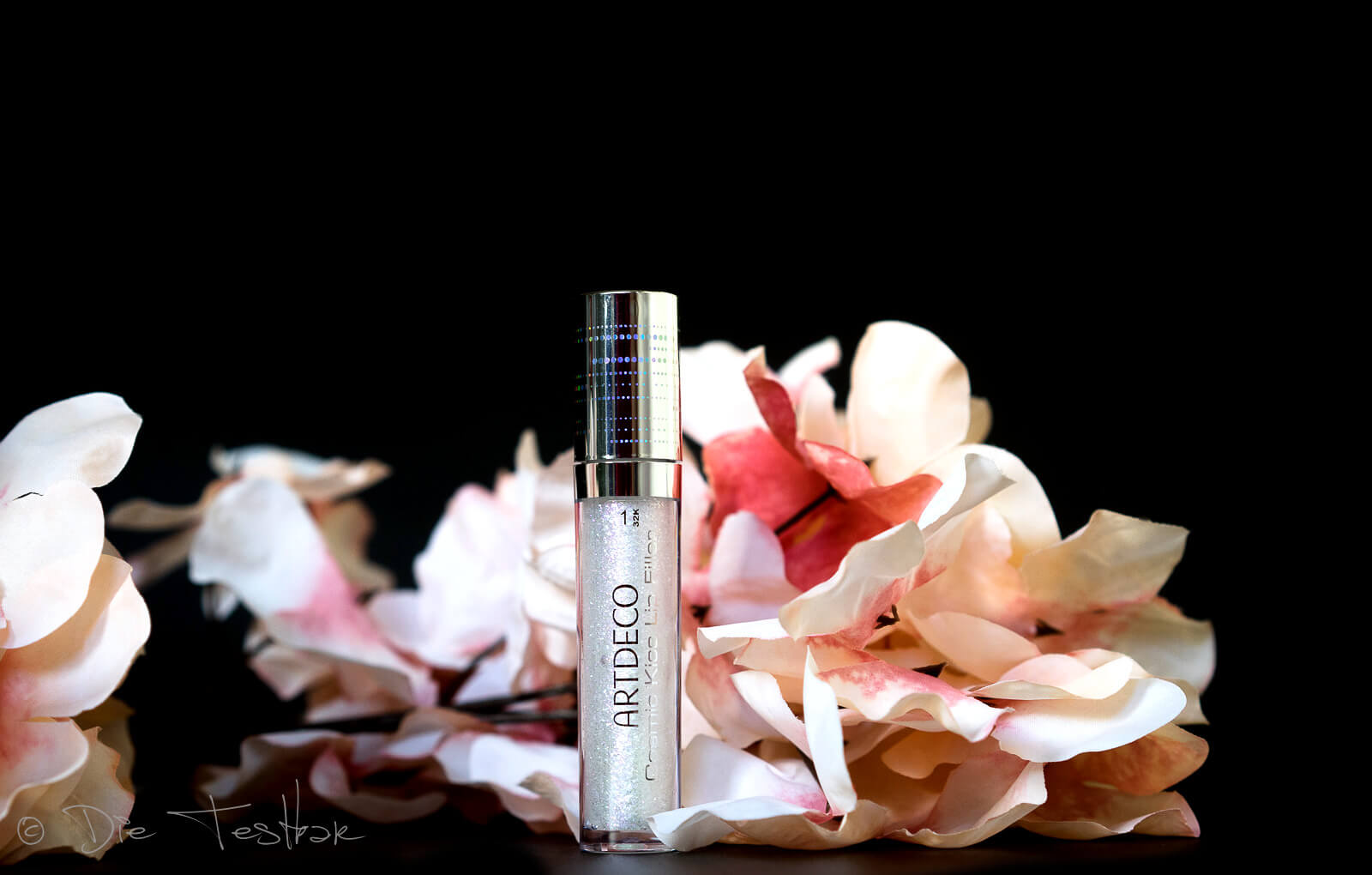 Cosmic Glam – die neue Glamour-Kollektion von ARTDECO 30 Cosmic Glam – die neue Glamour-Kollektion von ARTDECO 28