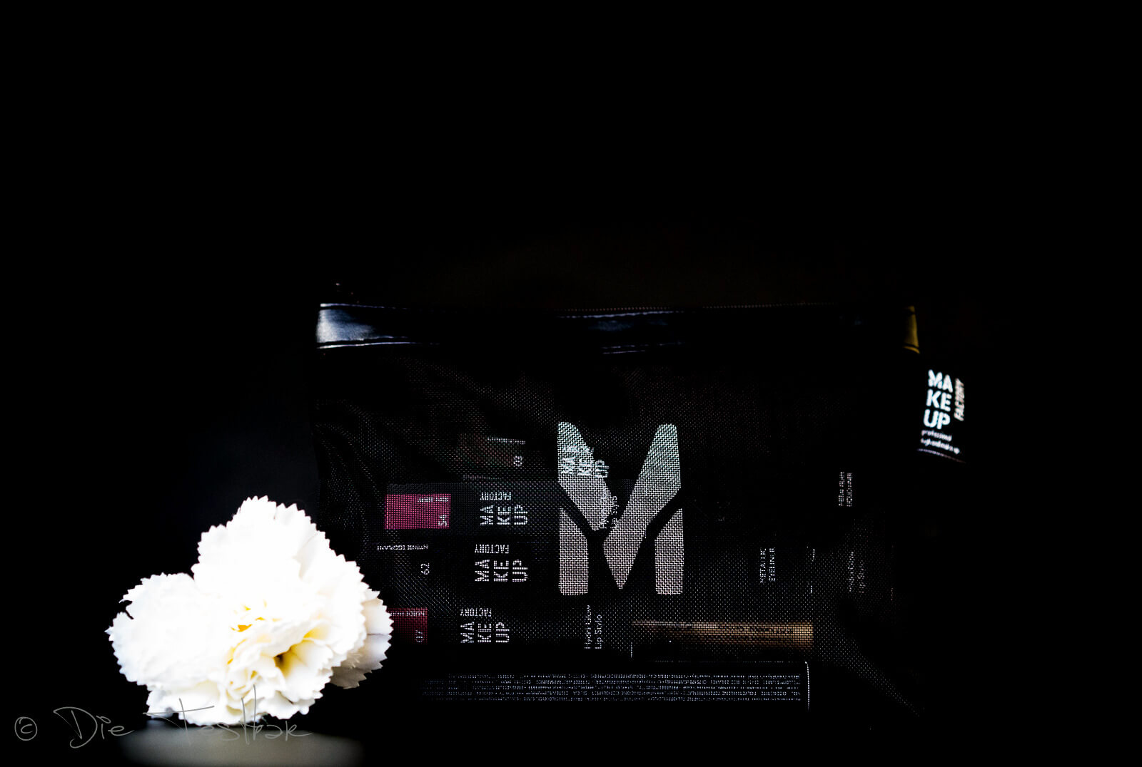 💄💜 It’s Showtime – die Glamour-Kollektion von Make up Factory 1