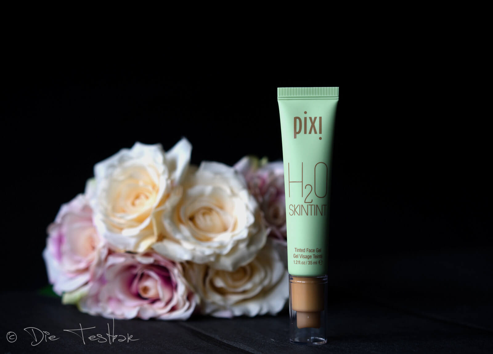 Für einen wunderschönes Make-up - Grundierungen, Concealer, Bronzer, Rouge, Lipcolors und Lidschatten von Pixi 10