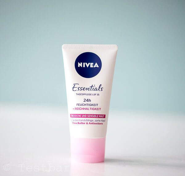 NIVEA Essentials 24h FEUCHTIGKEIT + REICHHALTIGKEIT Tagespflege