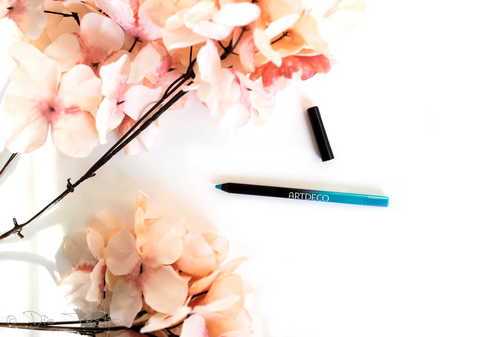 Cosmic Glam – die neue Glamour-Kollektion von ARTDECO 51 Cosmic Glam – die neue Glamour-Kollektion von ARTDECO 47