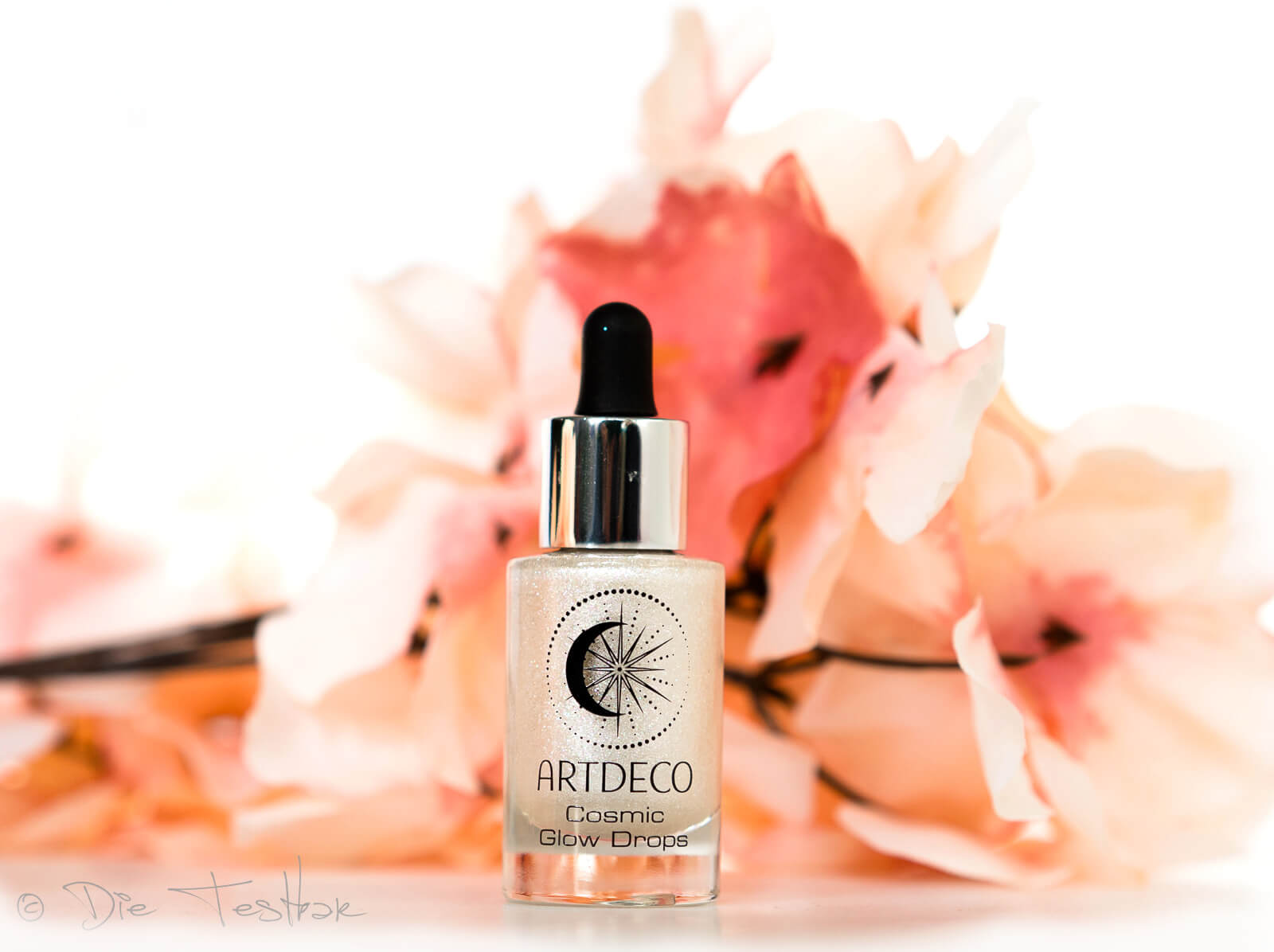 Cosmic Glam – die neue Glamour-Kollektion von ARTDECO 66 Cosmic Glam – die neue Glamour-Kollektion von ARTDECO 61