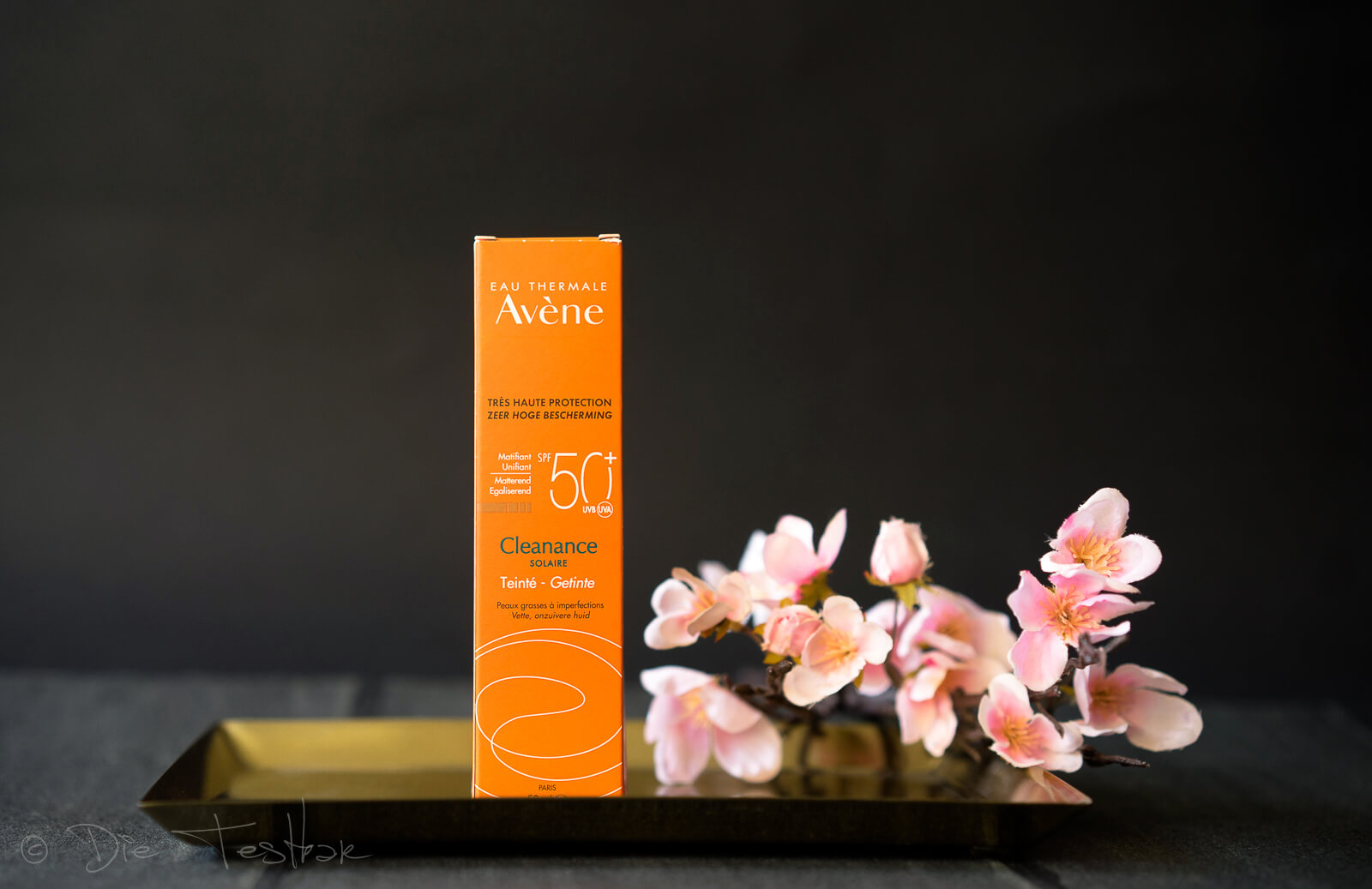 GETÖNTES SONNENFLUID SPF 50+ von Avène