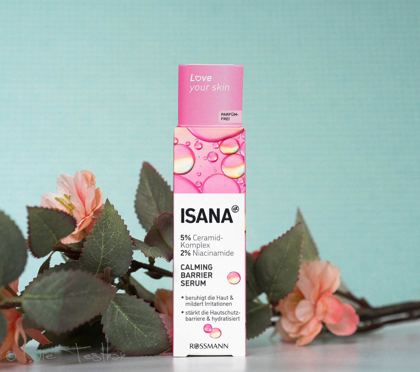 Feuchtigkeit, Beruhigung, Regeneration & sanfte Exfoliation – hochwertige Wirkstoffe in der Hautpflege von ISANA 4 Feuchtigkeit, Beruhigung, Regeneration & sanfte Exfoliation – hochwertige Wirkstoffe in der Hautpflege von ISANA 4