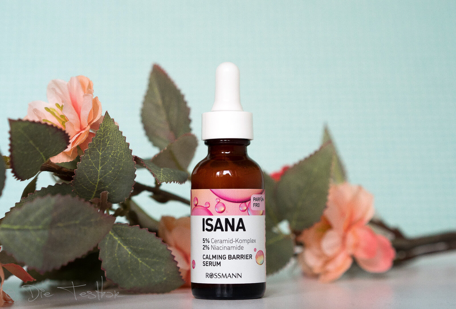 Feuchtigkeit, Beruhigung, Regeneration & sanfte Exfoliation – hochwertige Wirkstoffe in der Hautpflege von ISANA 8 Feuchtigkeit, Beruhigung, Regeneration & sanfte Exfoliation – hochwertige Wirkstoffe in der Hautpflege von ISANA 8