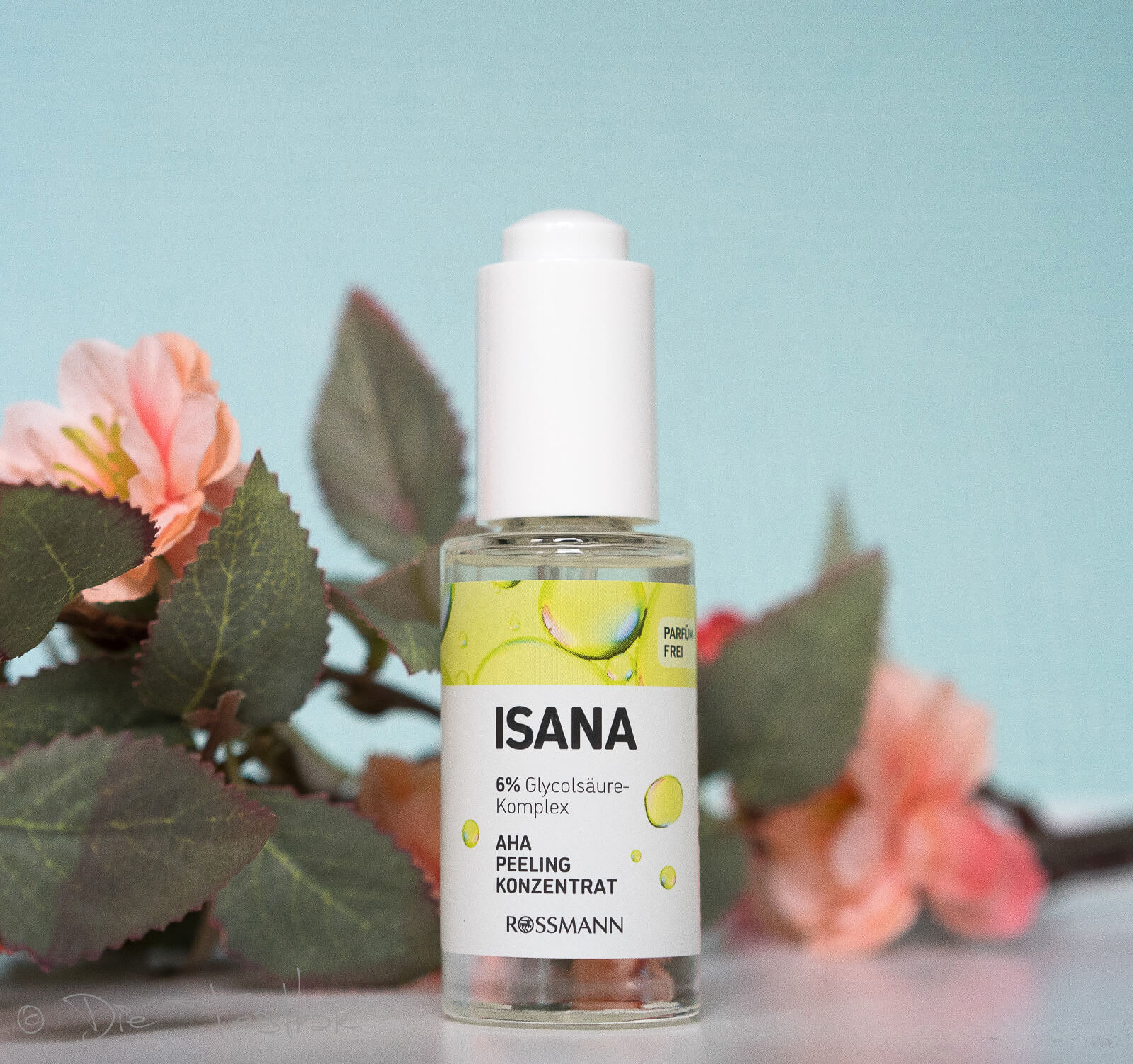 Feuchtigkeit, Beruhigung, Regeneration & sanfte Exfoliation – hochwertige Wirkstoffe in der Hautpflege von ISANA 16 Feuchtigkeit, Beruhigung, Regeneration & sanfte Exfoliation – hochwertige Wirkstoffe in der Hautpflege von ISANA 15