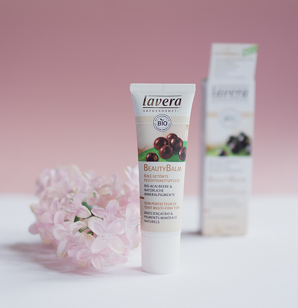 6 in 1 Beauty Balm Bio-Acai Beere von Lavera