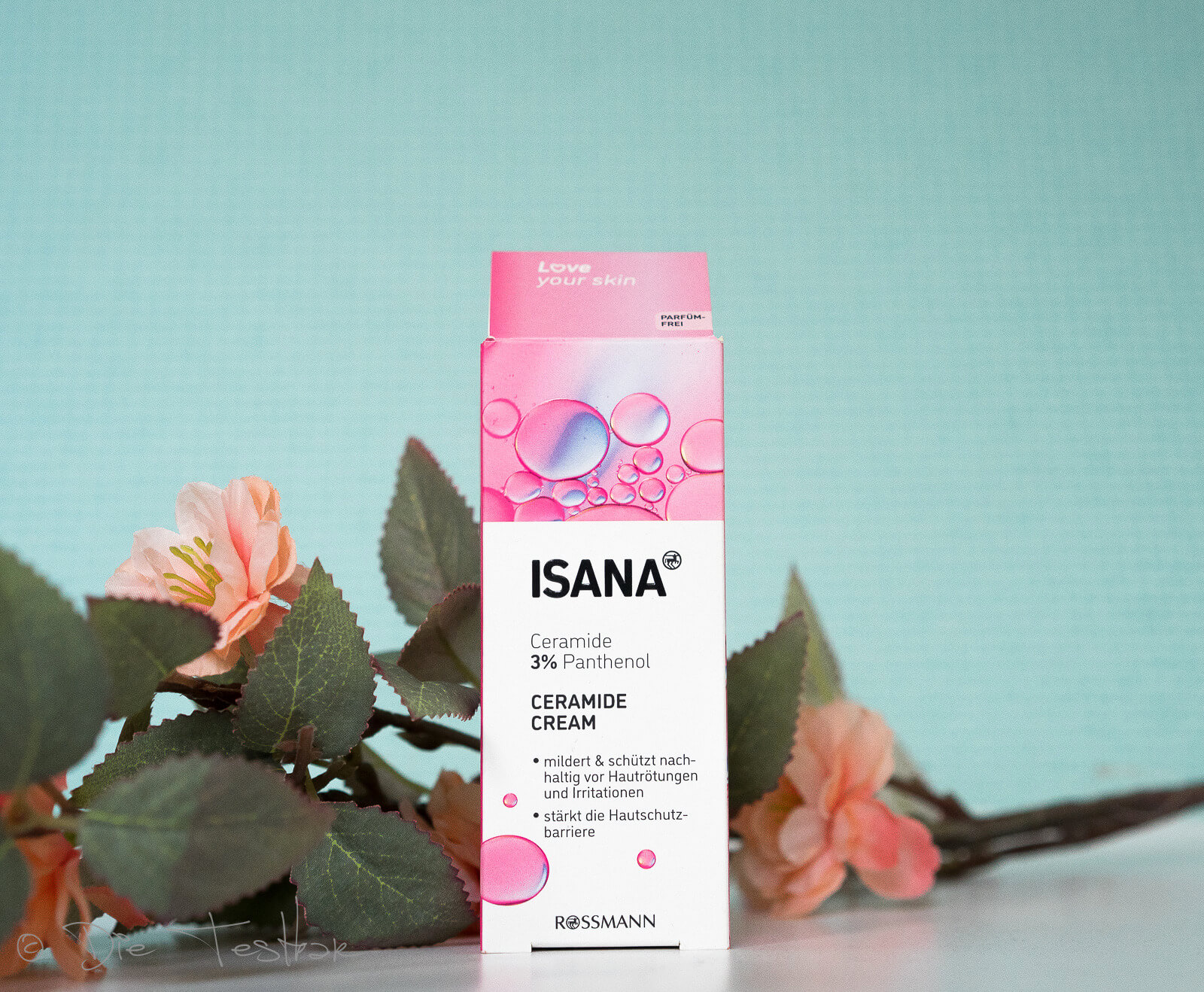 Feuchtigkeit, Beruhigung, Regeneration & sanfte Exfoliation – hochwertige Wirkstoffe in der Hautpflege von ISANA 12 ISANA Ceramide Power Cream