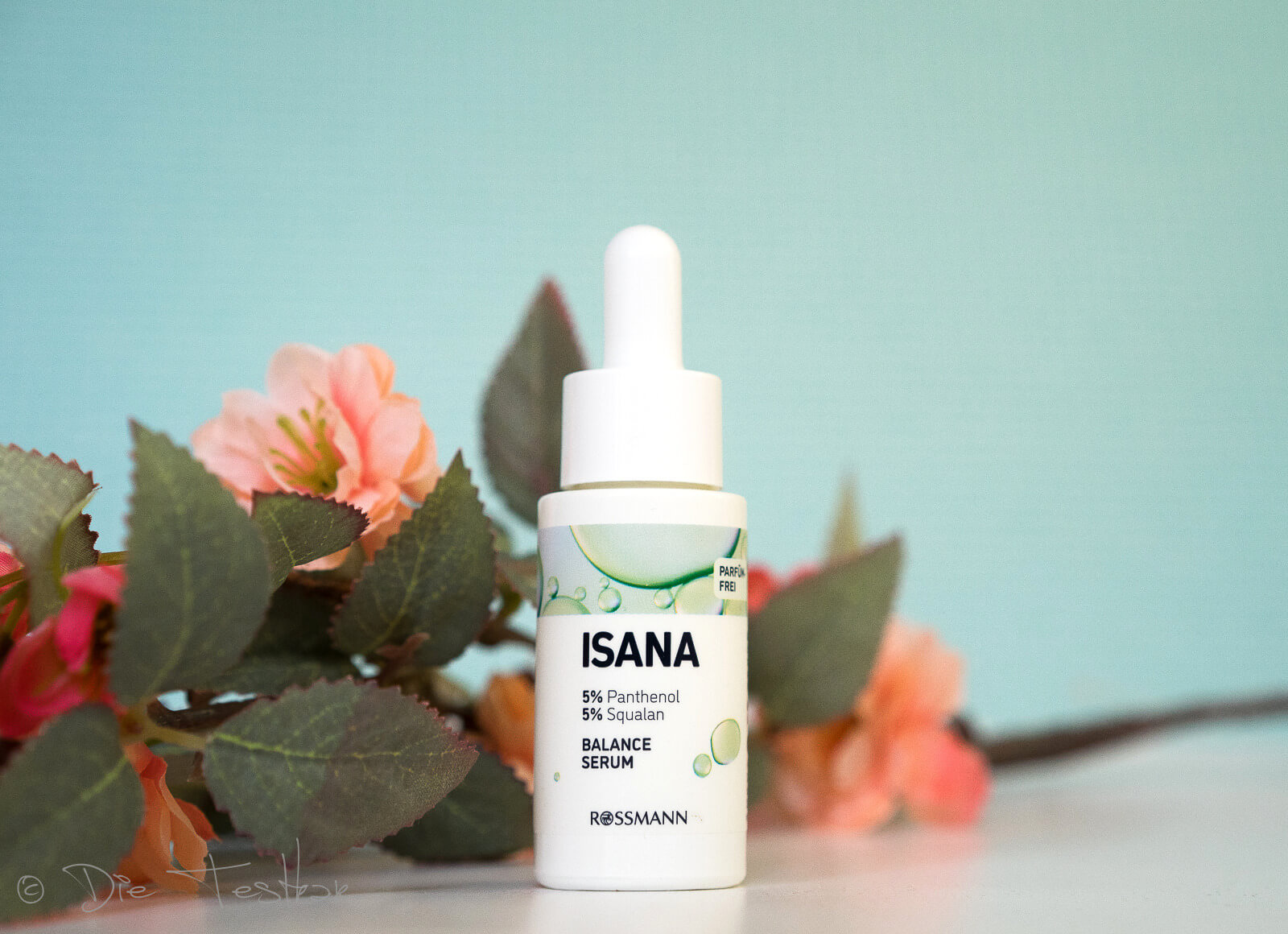 Feuchtigkeit, Beruhigung, Regeneration & sanfte Exfoliation – hochwertige Wirkstoffe in der Hautpflege von ISANA 22 ISANA Balance Serum