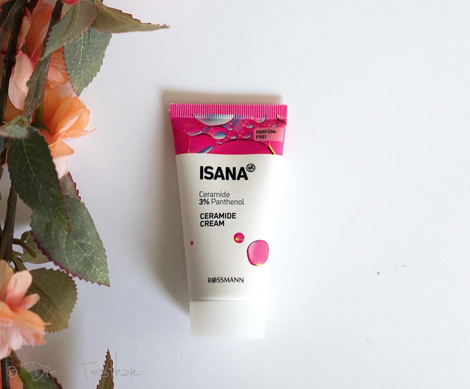 Feuchtigkeit, Beruhigung, Regeneration & sanfte Exfoliation – hochwertige Wirkstoffe in der Hautpflege von ISANA 11 Feuchtigkeit, Beruhigung, Regeneration & sanfte Exfoliation – hochwertige Wirkstoffe in der Hautpflege von ISANA 11